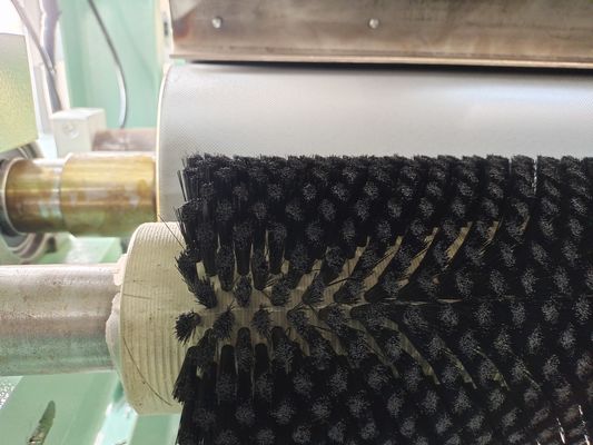 Maschine zur Lamination von Pulver mit Klebstoff aus Aktivkohlenstoff für Filterbekleidung und Fahrzeuginnereien