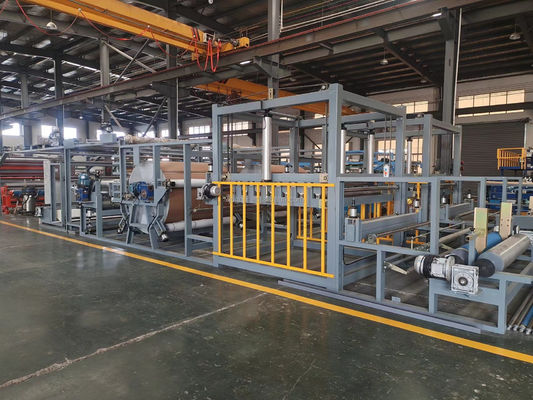 APPAREL Automatisches Futter Sofa Stoff Lösungsmittel Klebepunkt Transfer 1800mm Laminationsmaschine