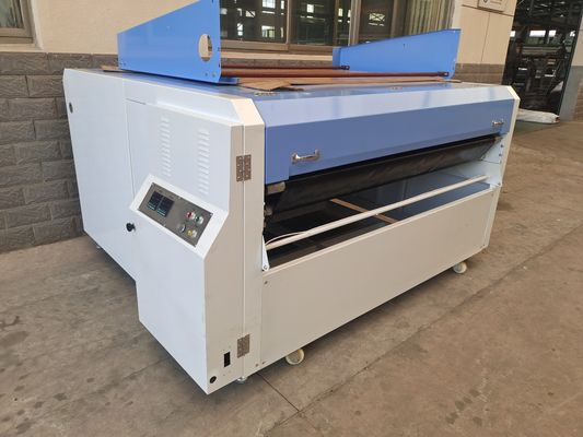 Warmpressierung von nicht gewebten Honighalsgeweben Soforthärtung Textilgewebe Laminationsmaschine